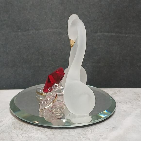 Frosted Swans wRed Crystal Heart Mini Figurine wMirror Base, Glass Baron HC2395R - Picture 4 of 7